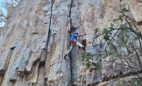 Escalando roca en Aculco